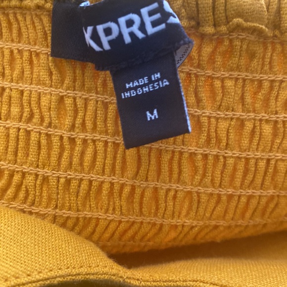 Express Crop Top - Picture 3 of 4